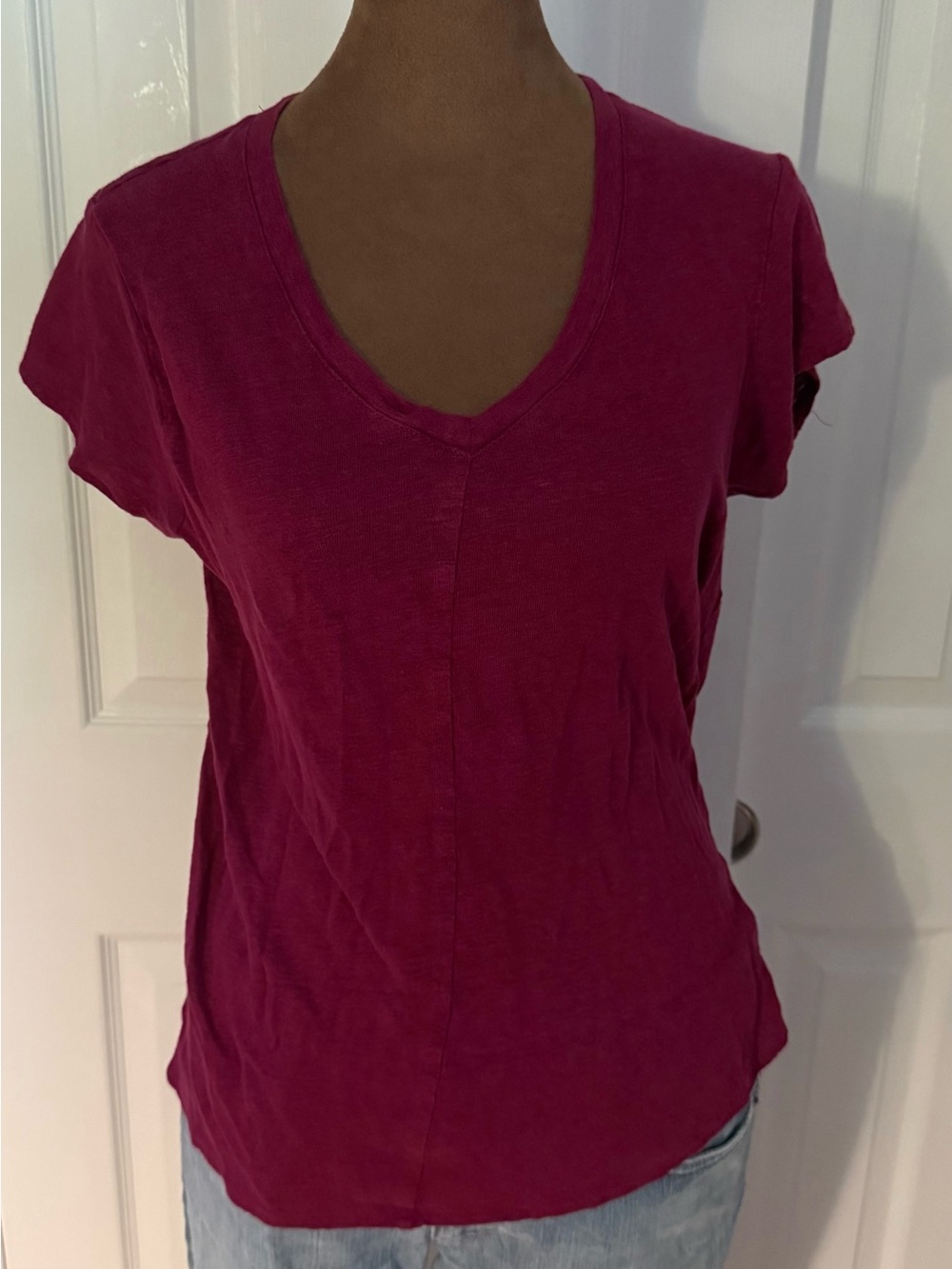 Tahari 100% Linen Raspberry V-Neck Short Sleeve Tee